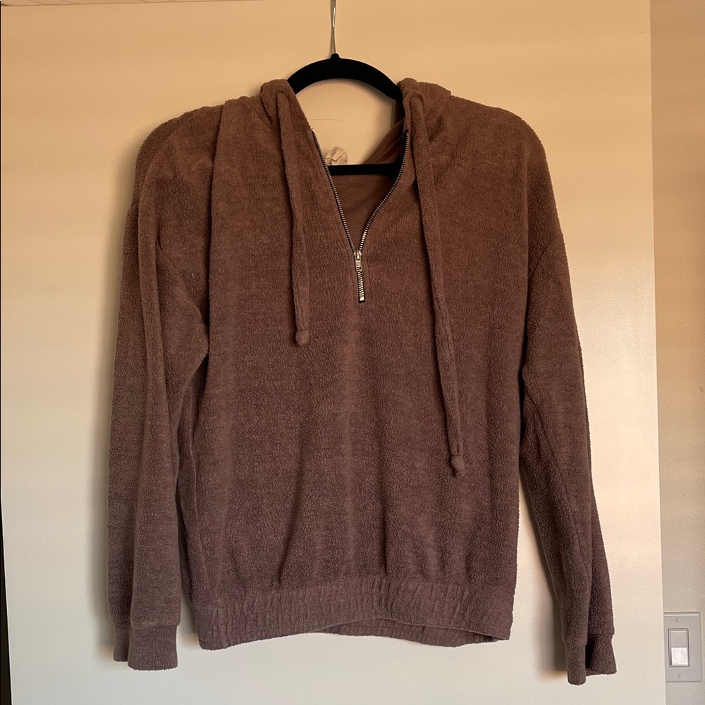 **SOLD**** 

YEAR OF OURS mauve ¾ zip hoodie